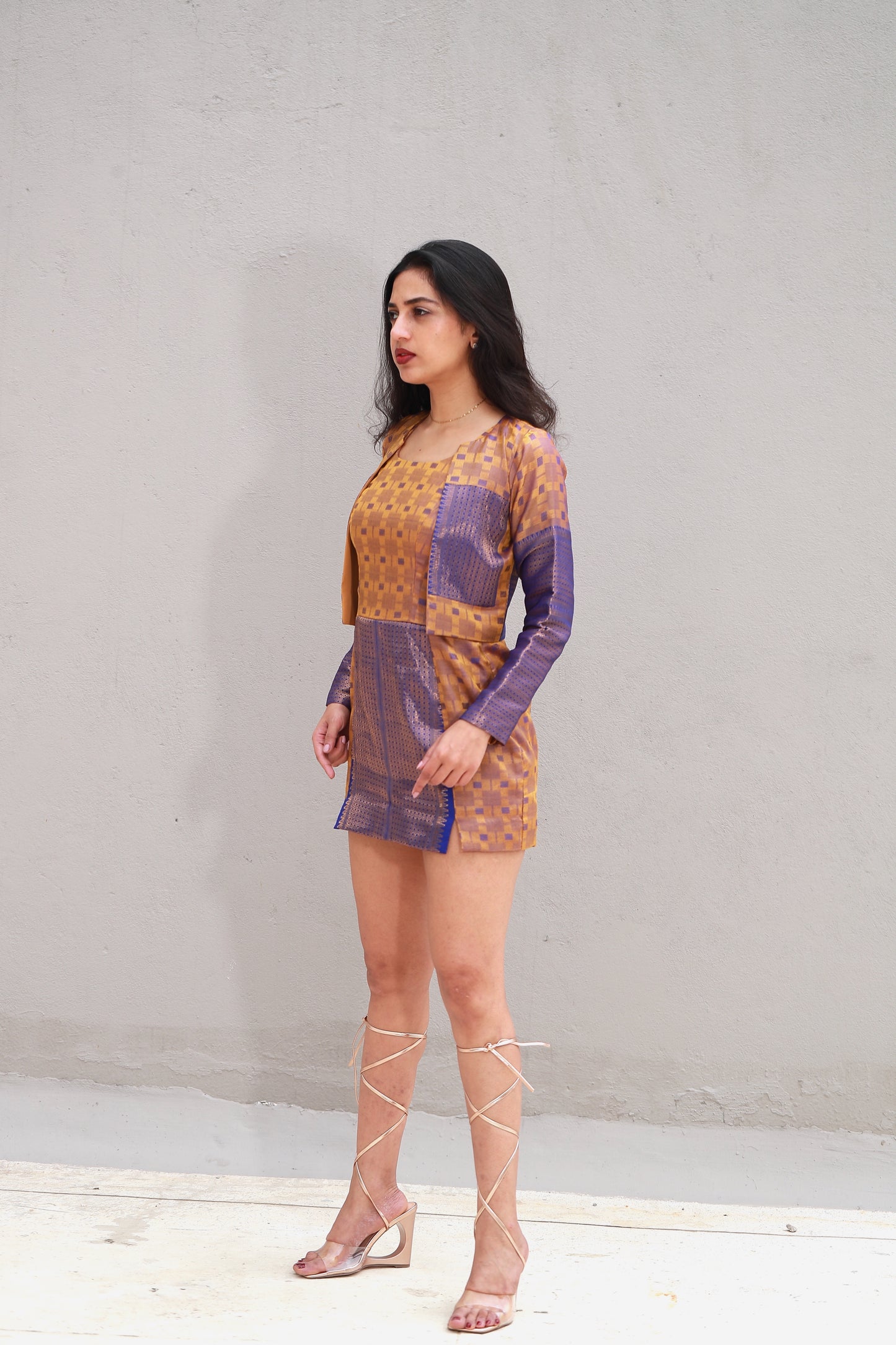 Cropped Full-Sleeve Blazer With Zari Embroidery