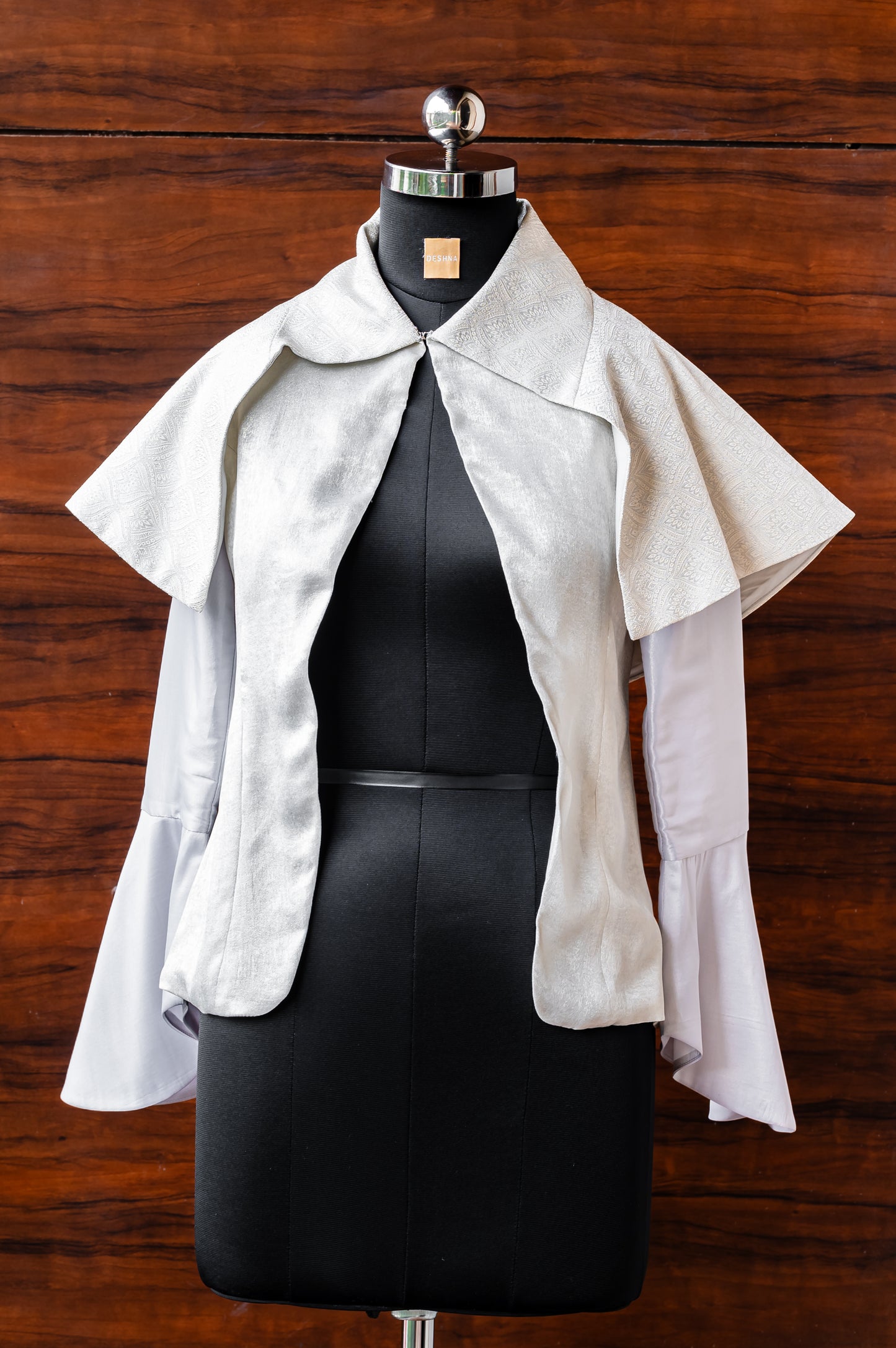 Lourva White Jacket